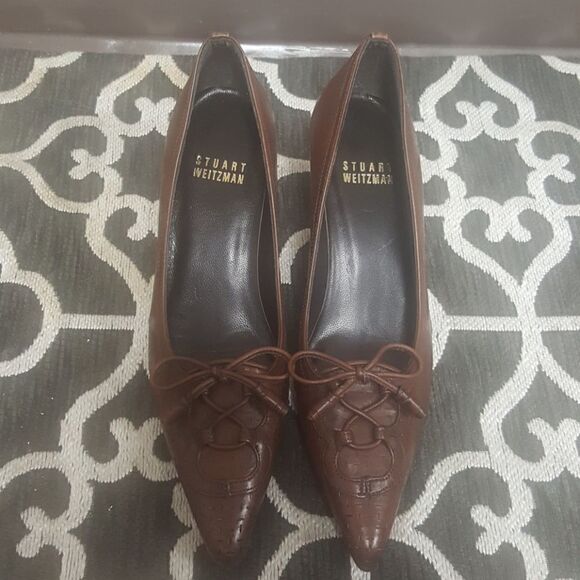 STUART WEITZMAN Brown Kitten Heels - Size 3 - Picture 2 of 6